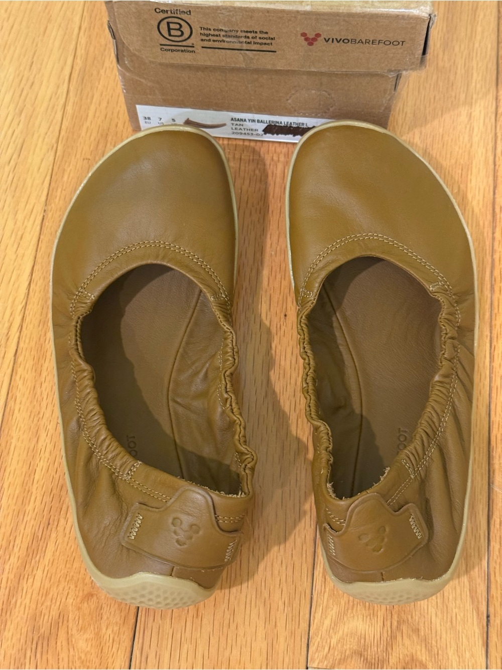 Vivo Barefoot Women's Brown Leather Slip-On Ballet Flat - Picture 3 of 6